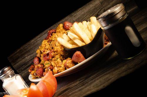 1. FAMILIAR Arroz Especial De La Casa.