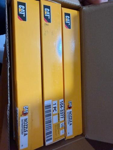 1043377-CAT Inyector 3306