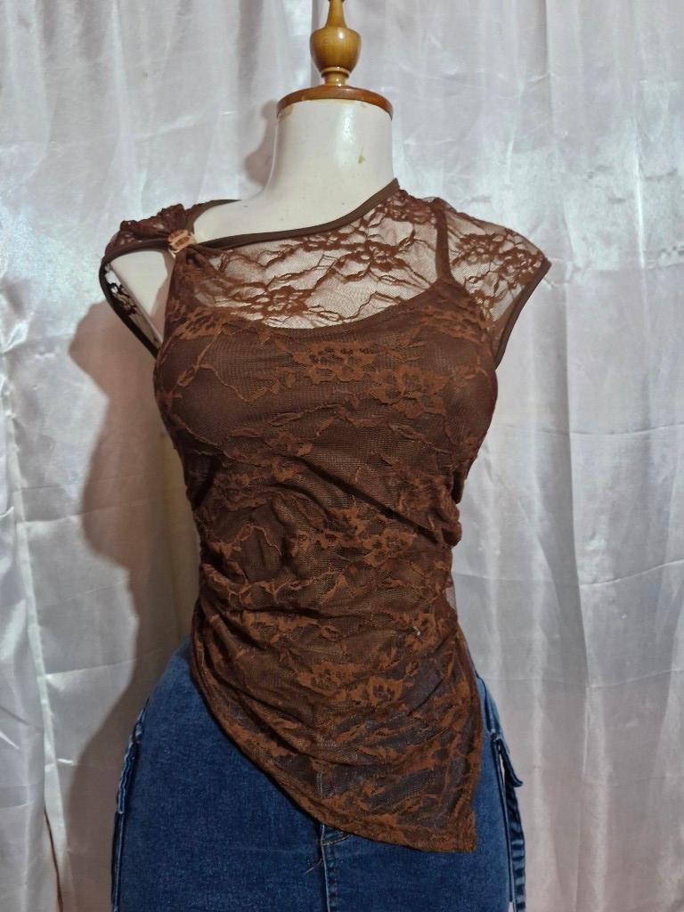 Blusa cafe encaje