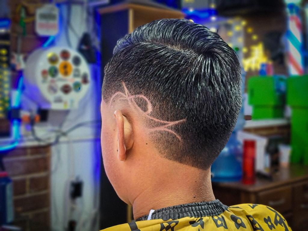 Low Fade, acabado skin en V (no incluye lineas)