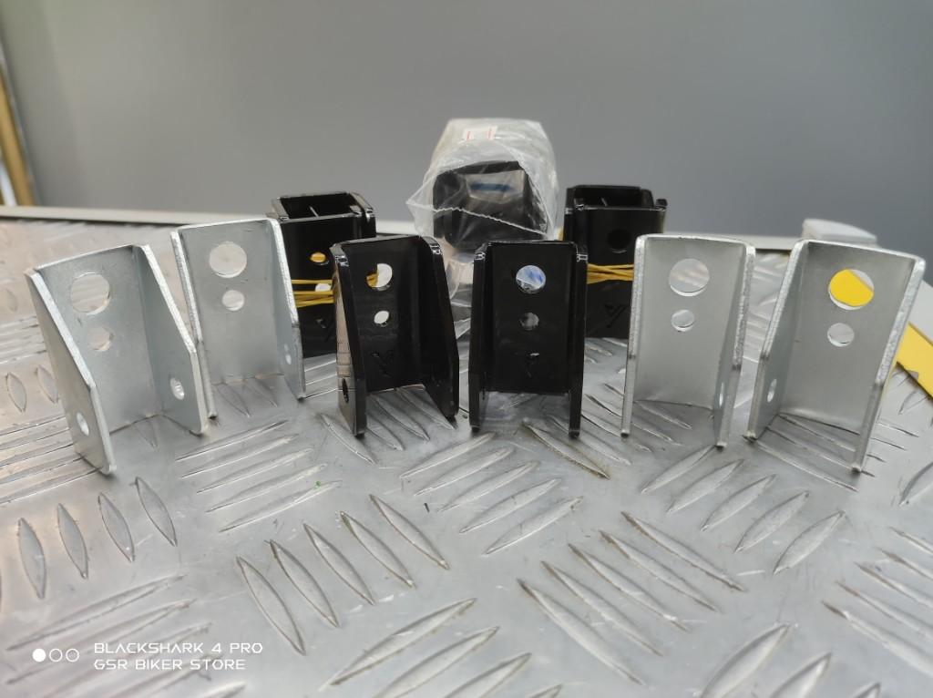 Miniatura 2 de Bases posapiés/par para Gsr 600