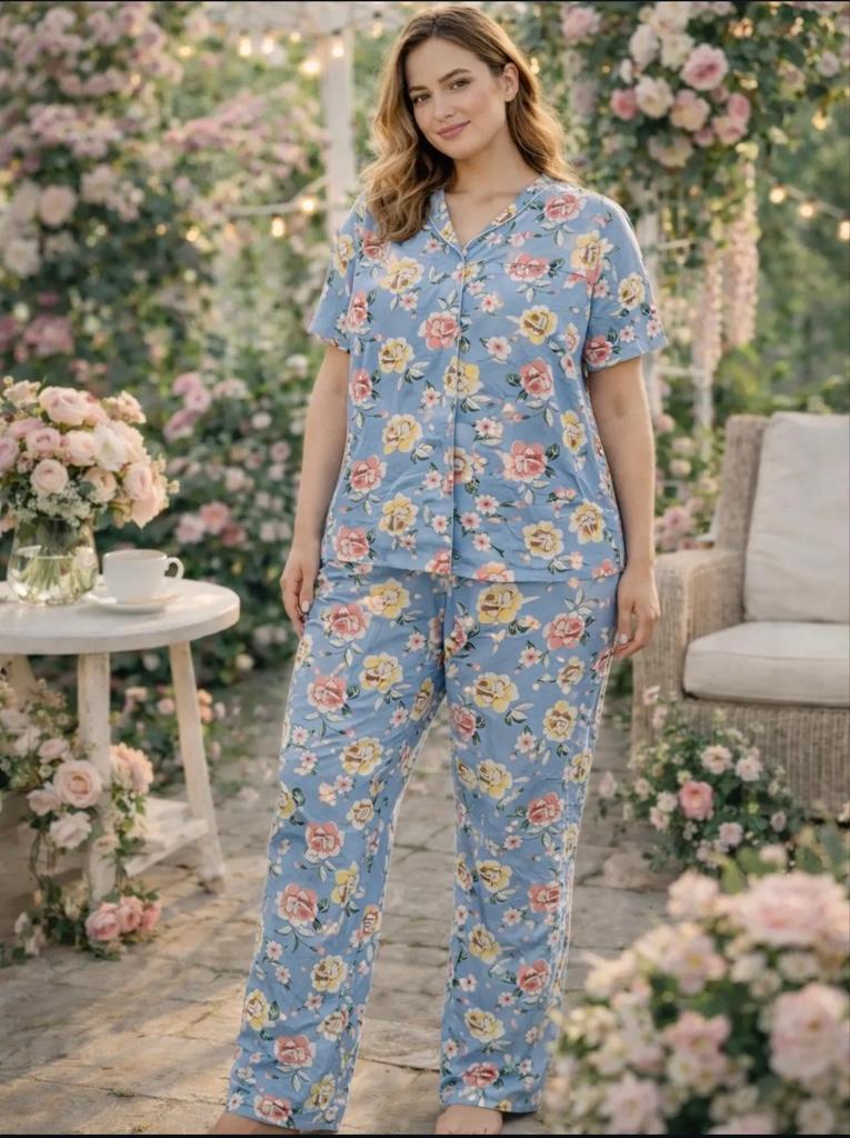 Pijama azul con rosas plus size