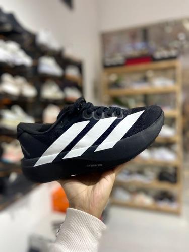 Adidas adizero negra con blanco
