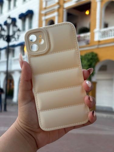 Case acolchado blanco
