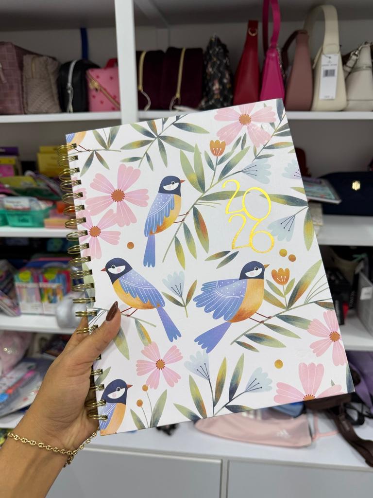 Agenda 2025-2026 con planificador y print de pájaros con flores