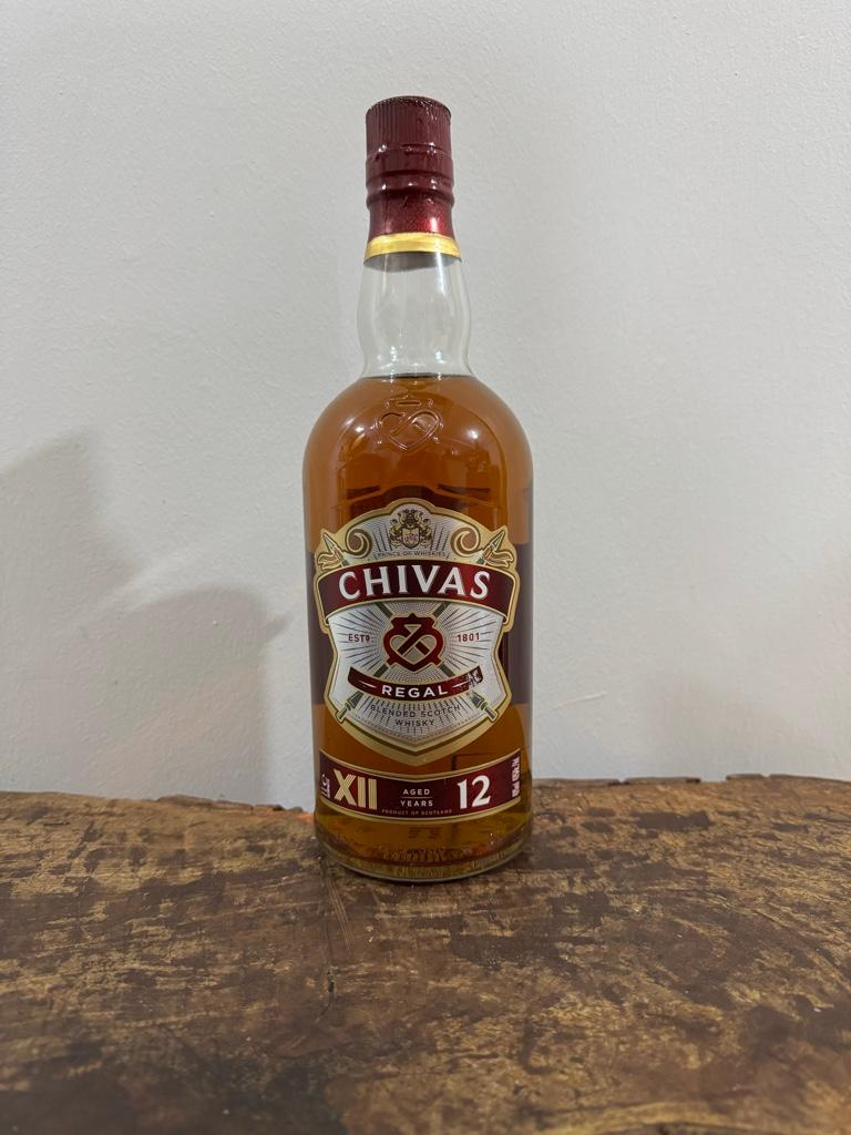 Miniatura 2 de Chivas Regal 12 Year Old 1 litro - Blended Scotch Whisky