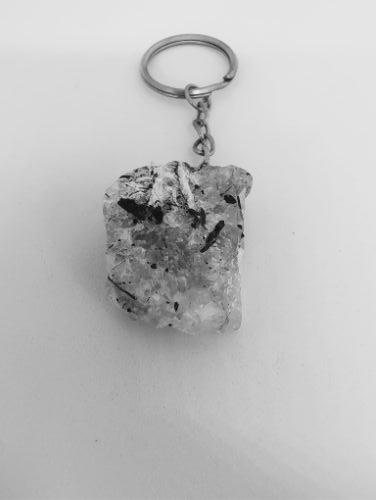 Miniatura 2 de Chaveiro de Quartzo Turmalinado Bruto