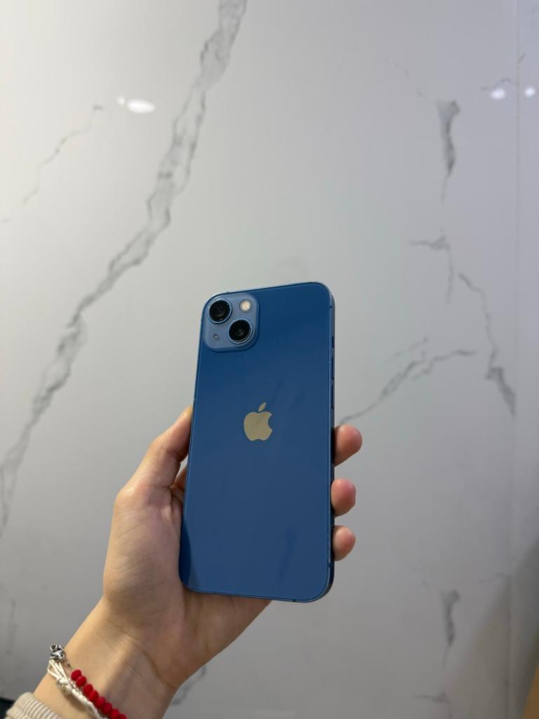 iPhone 13 128gb 74% azul. claro