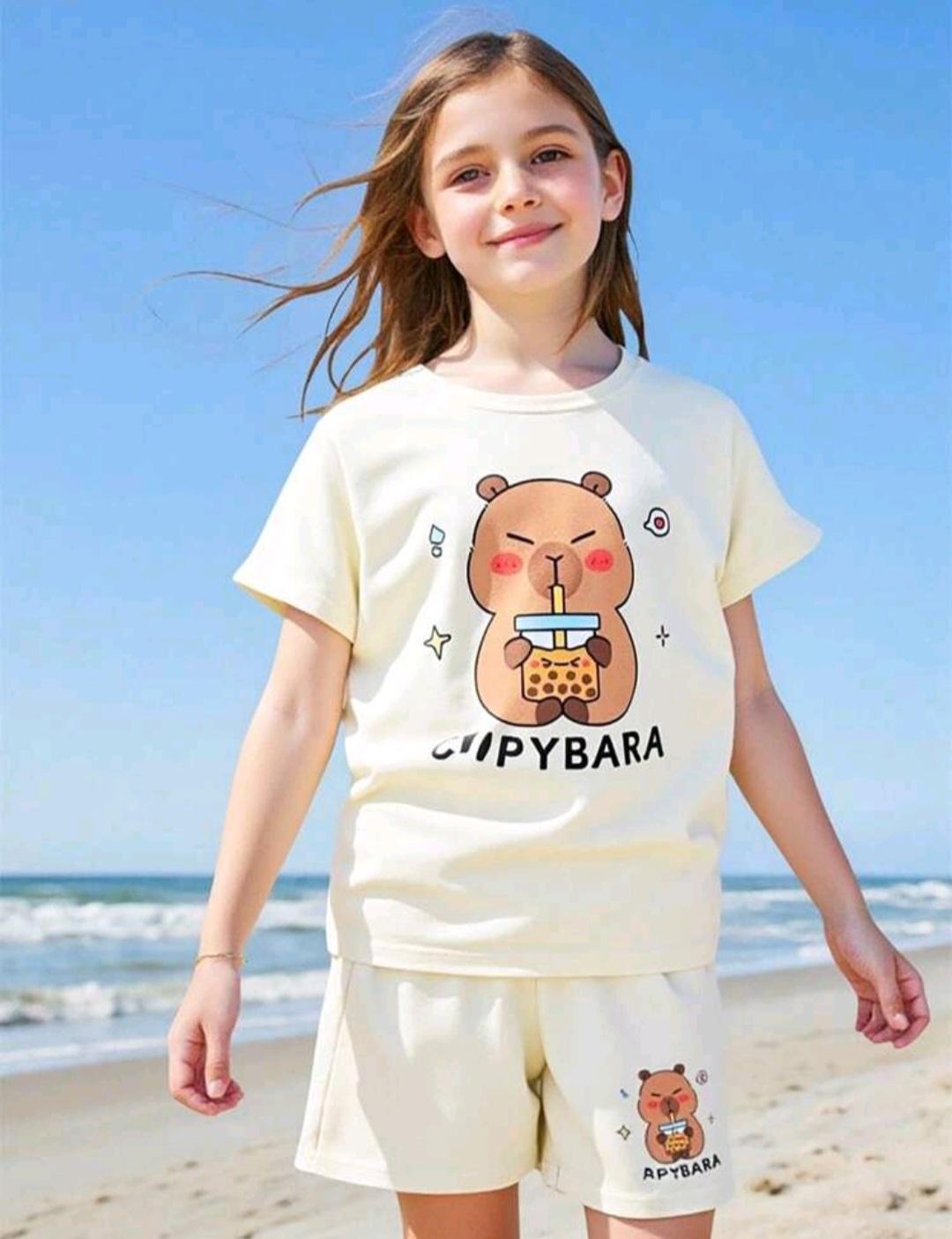 Conjunto short y camiseta capibara beige