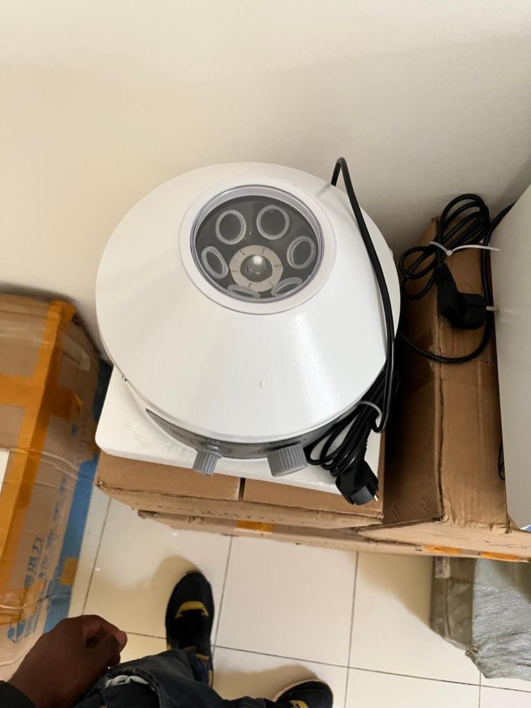 Miniatura 3 de Centrifuga de 6 tubos