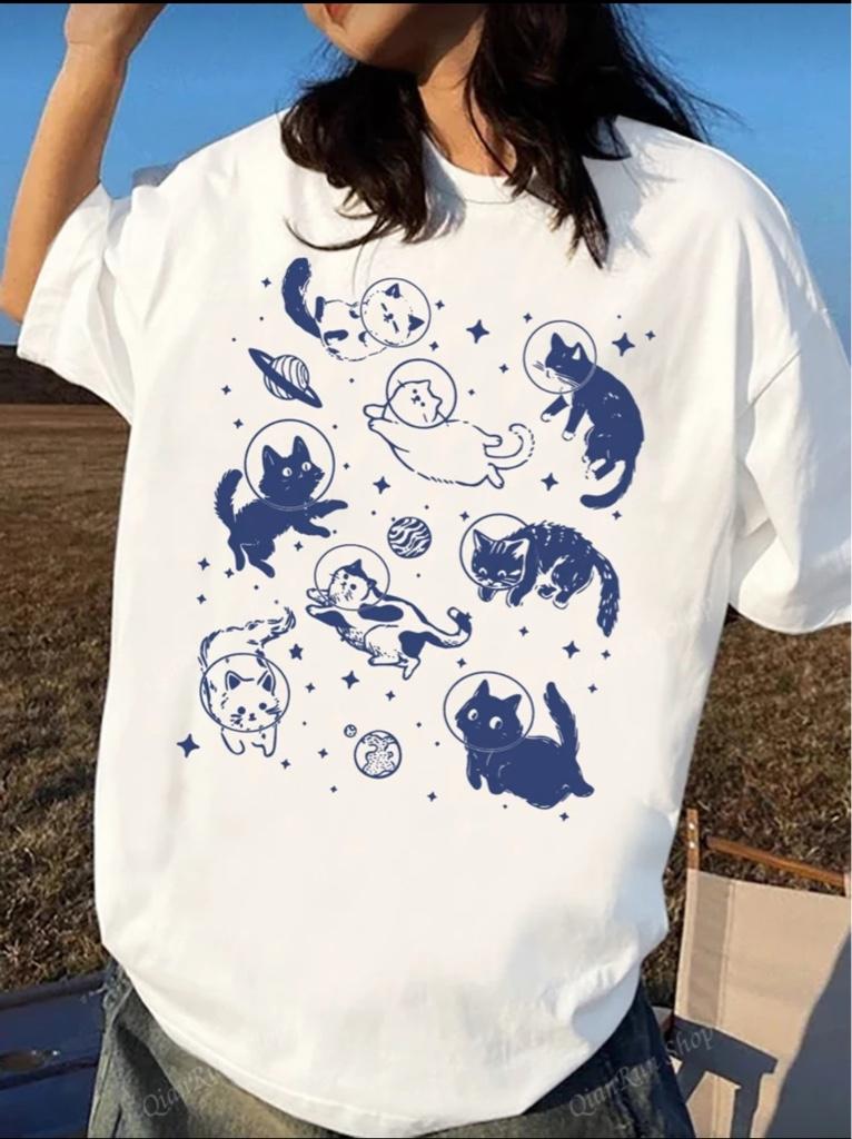 Camiseta blanca con estampado de gatos astronautas