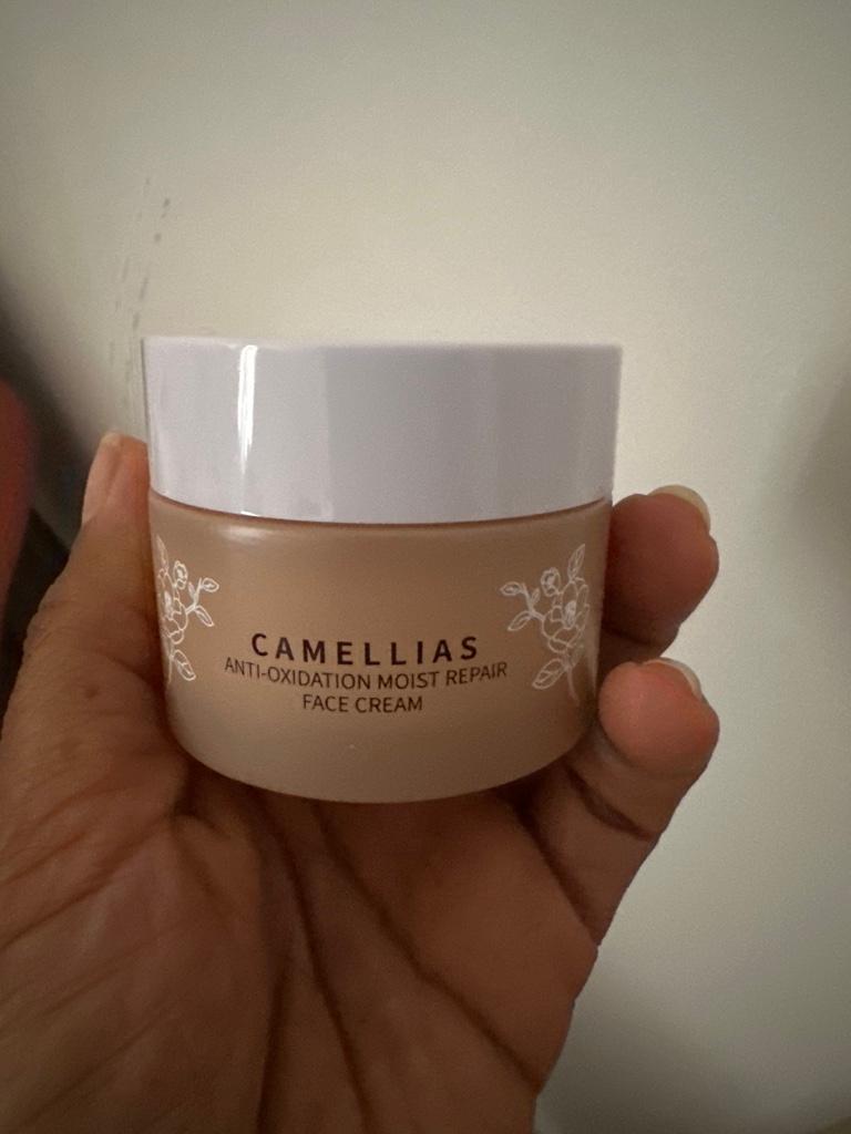 Crema camellias
