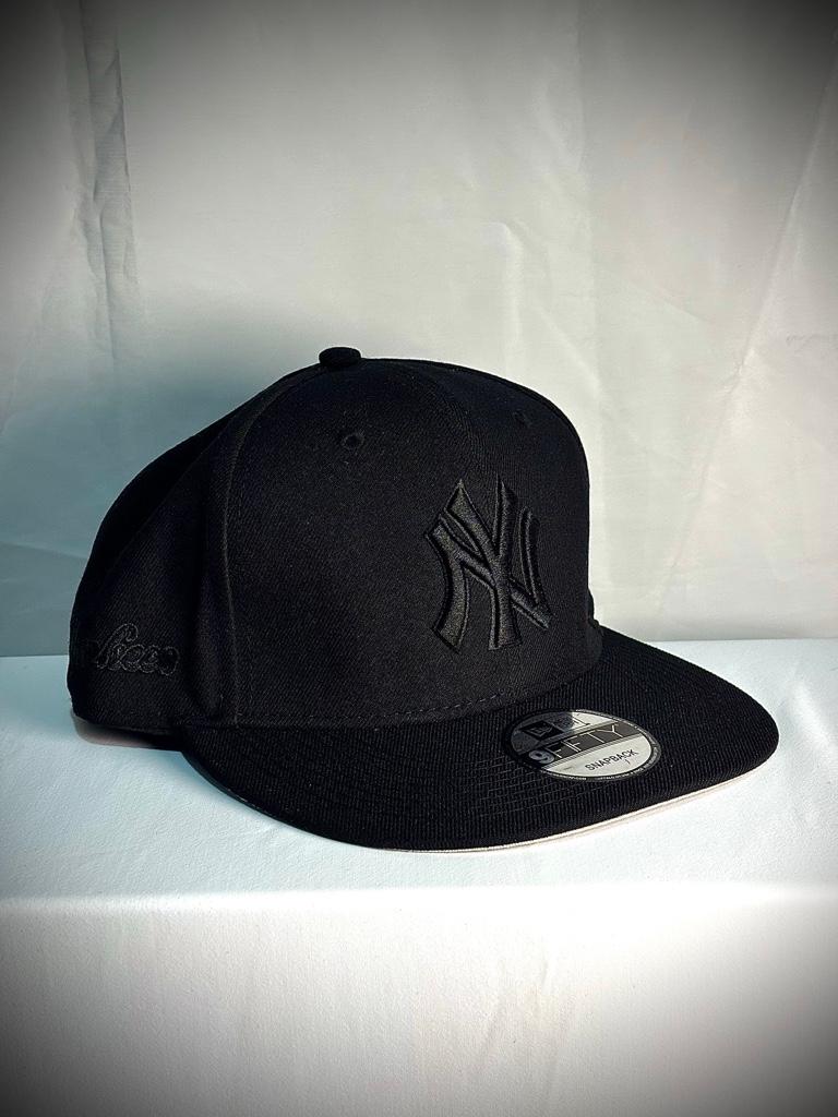 New Era ajustable New York Yankees Drop • Stealth Black