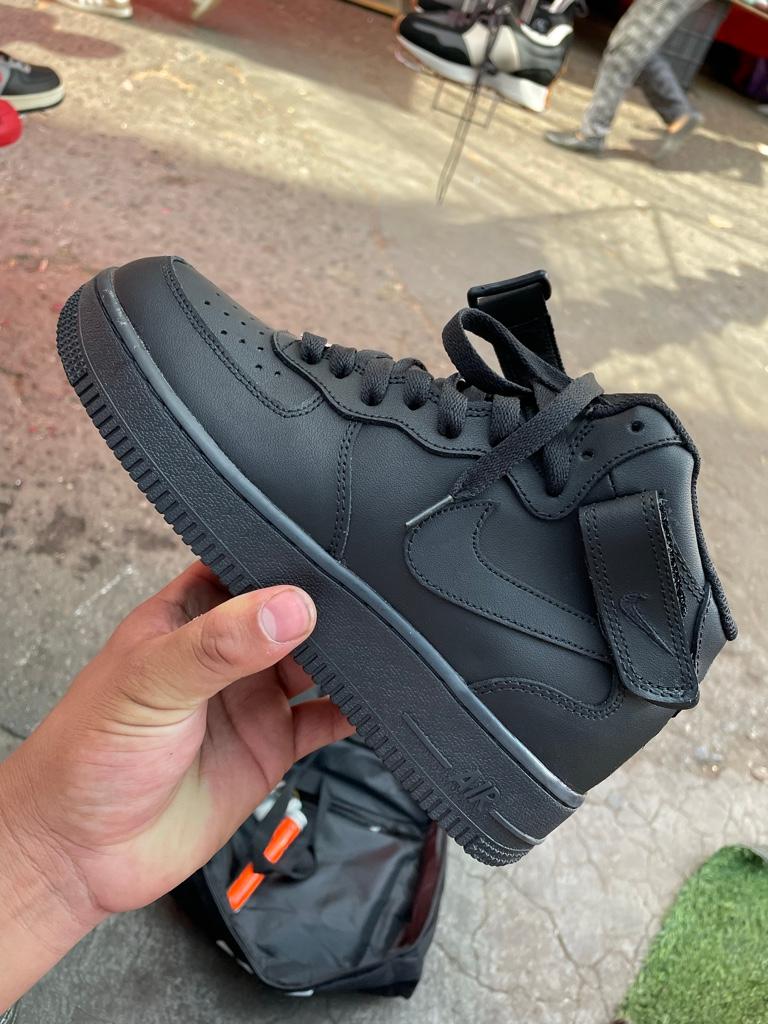 🔥AF1 bota negro🔥