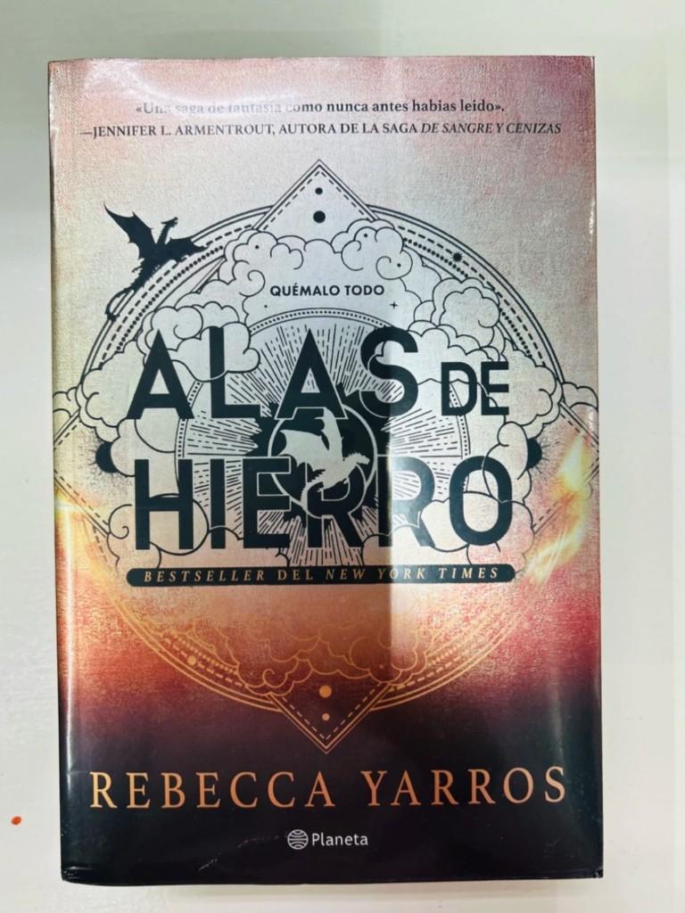 Alas de hierro