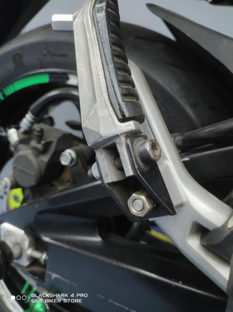 Miniatura 3 de Bases posapiés/par para Gsr 600