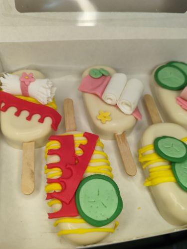 8 paletas/ cakesicles