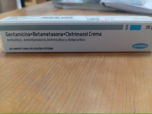 Crema combinada blanca