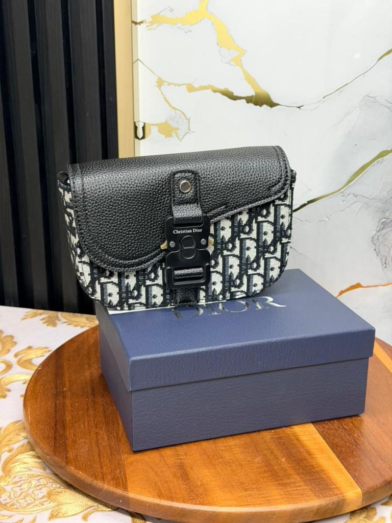 Bandolera Dior Saddle ( 13X18CM
)