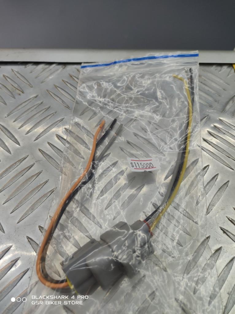 Conector pacha bomba de combustible para Gsr600