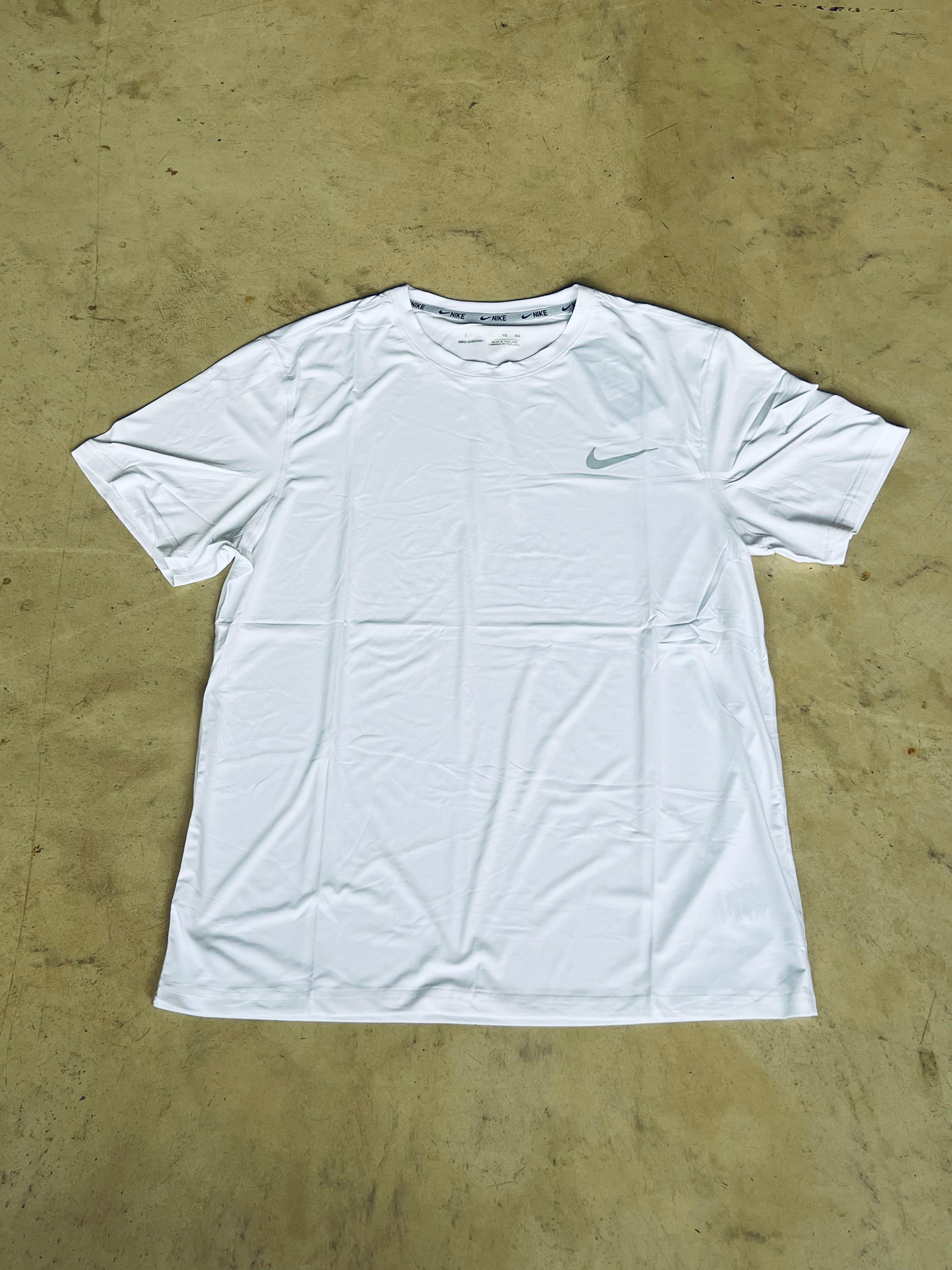 Deportiva Nike blanca