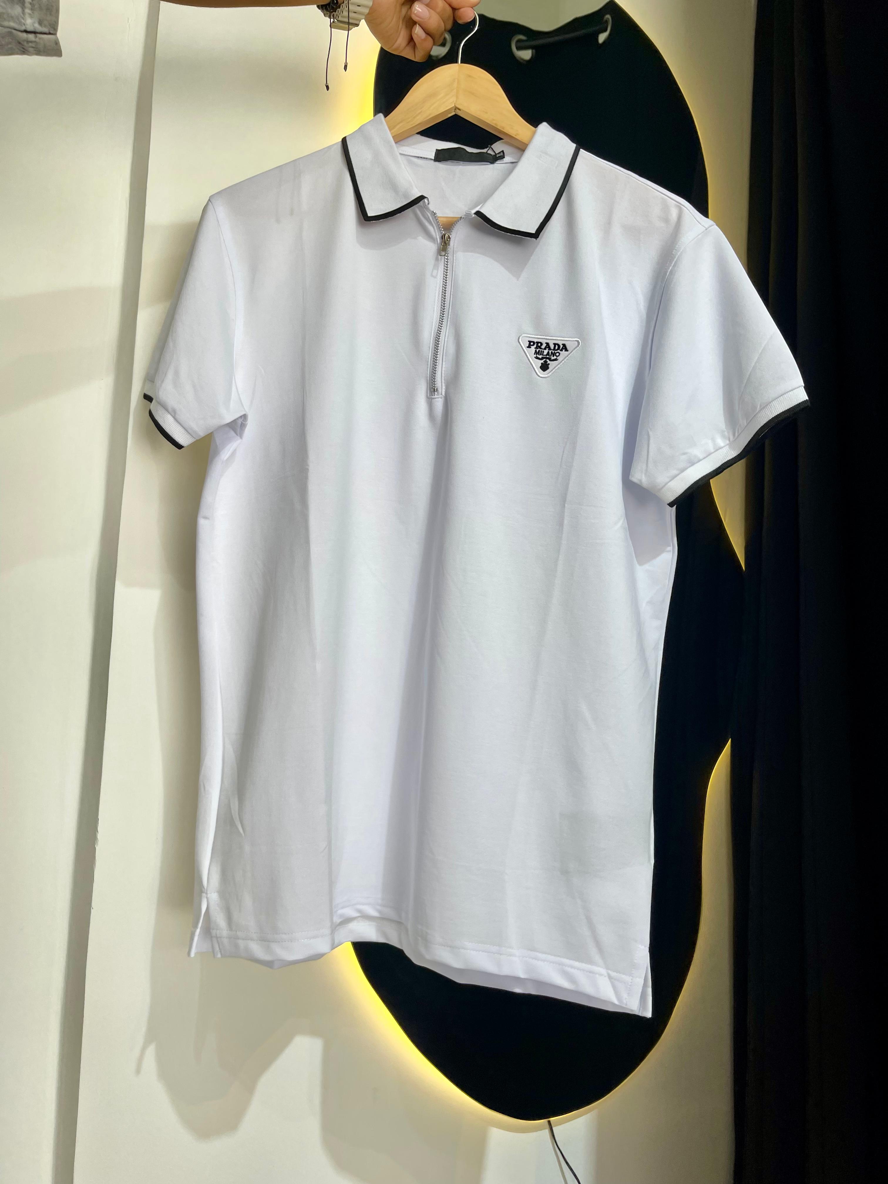 CAMISETA CON CUELLO TELA PIQUÉ