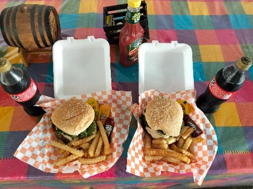 2 combo #1 pollo o arrachera+ 2 Coca-Colas