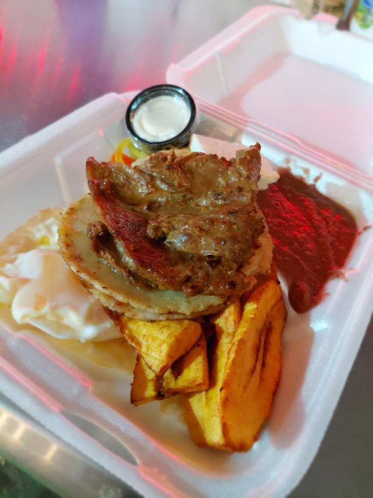Miniatura 2 de Cena con Carne o Embutido