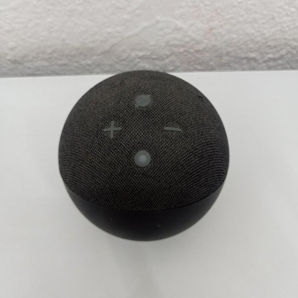 altavoz inteligente Amazon Echo Dot en color negro