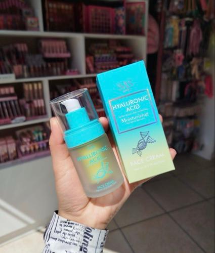 Crema hidratante Ácido Hialuronico