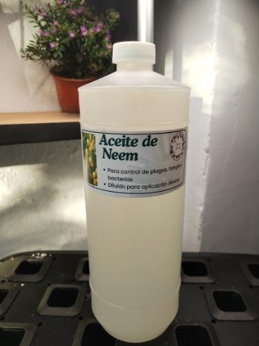 Aceite Neem aplicación directa 1 litro.