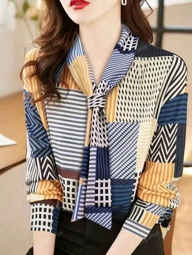 Blusa manga larga estampado geométrico