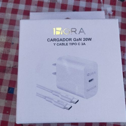 Cargador 20W y cable Tipo C 3A 1hora