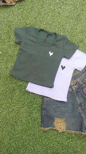 BABY TEE CORAZON BORDADO ON