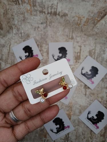 Aretes cherry con perla blanca