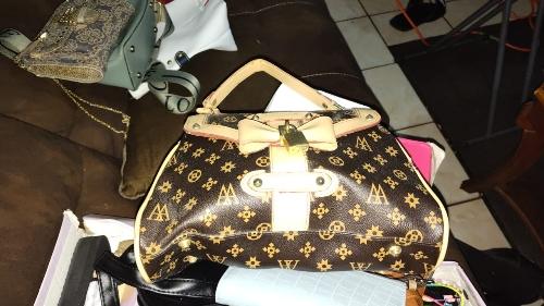 Cartera cafe