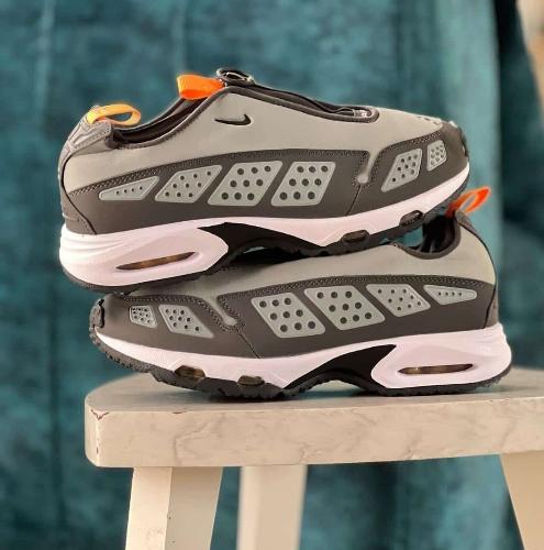 Nike Air SNDR 1