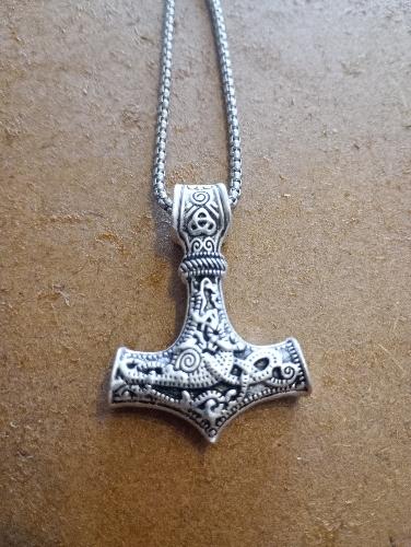 Dije Thor + Cadena