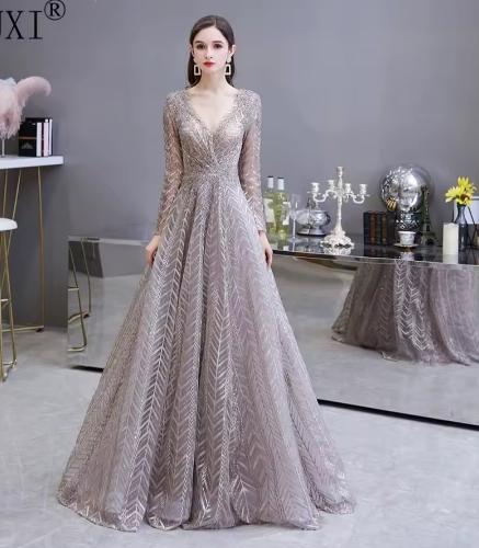 1 vestido champagne bordado