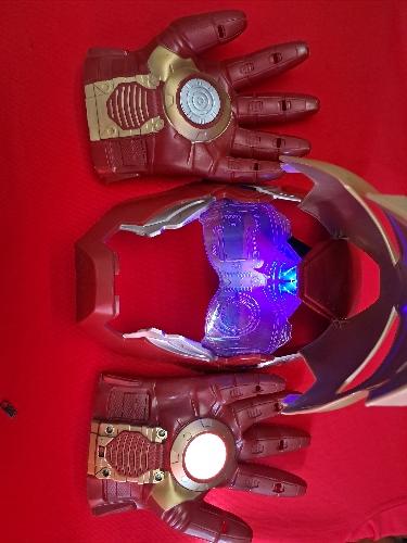 Mascara y guates iron man