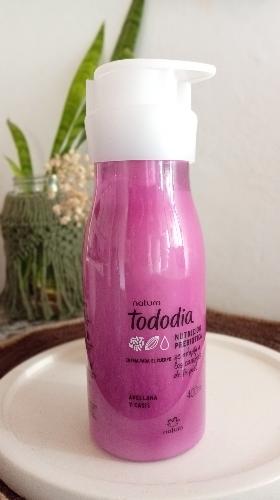 Crema corporal AVELLANA Y CASIS