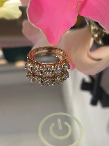 Anillo 5 perlas