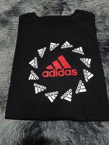 Adidas negro con rojo y blanco L