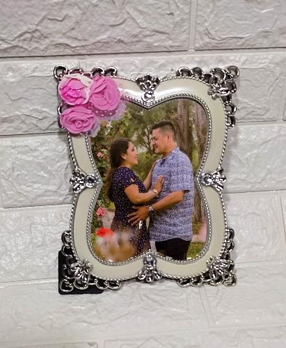 cuadro de fotos con flores y pedrería