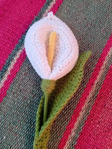 Cala blanca eterna (crochet)