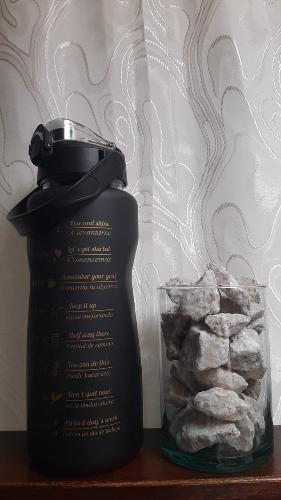 Botilo motivacional negro 2L