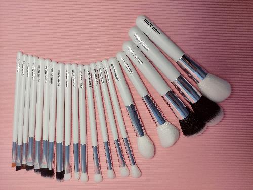20 PIEZAS SET BROCHAS BLANCO