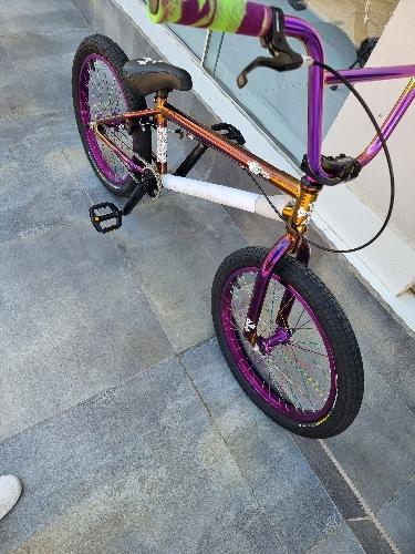 BMX KENSTONE todo tornasol