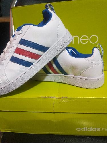 Adidas blancos / rojo / azul 