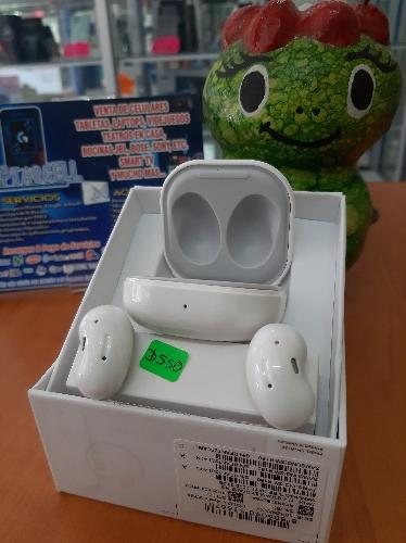  SAMSUNG GALAXY BUDS LIVE
